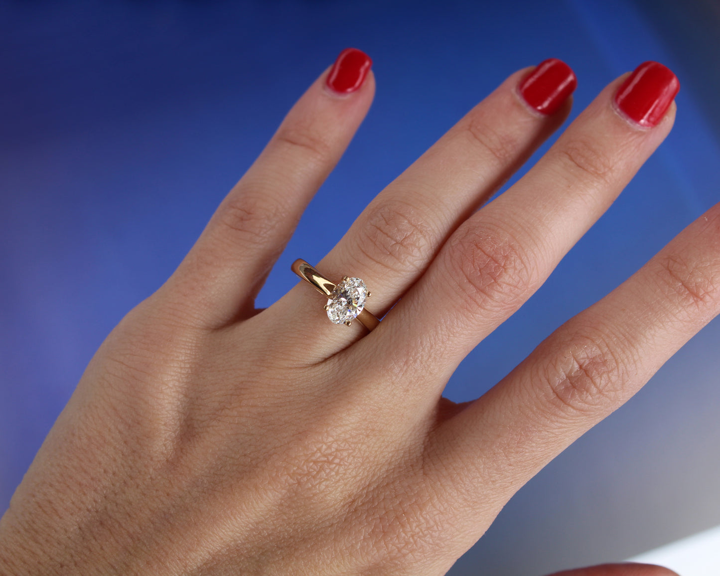 Solitario de diamante Oval