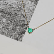 Collar con esmeralda colombiana, corte corazón