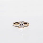 Solitario de diamante Oval