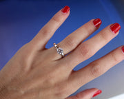 Solitario de diamante. Montura Tiffany - 6 uñas.