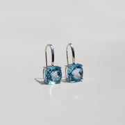 Aretes con topacio