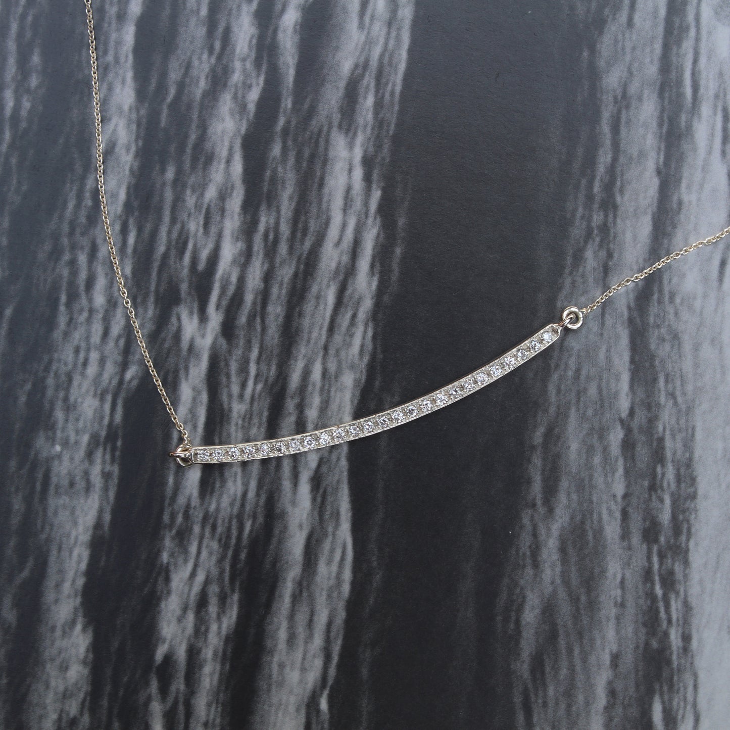 Collar hilera de diamantes