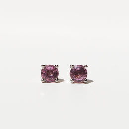 Aretes de zafiro morado