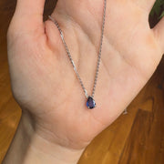 Collar con zafiro gota