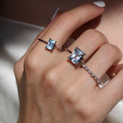 Anillo de aguamarina, corte esmeralda