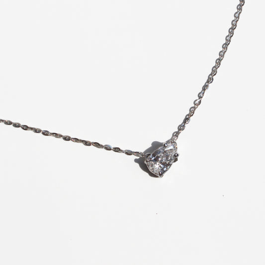 Collar con diamante gota, lab-grown, 0.60ct.